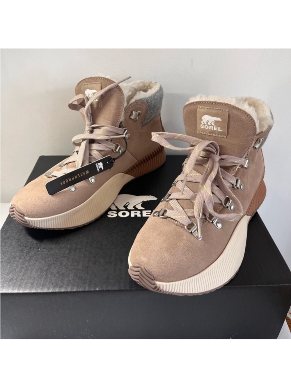 Sorel OUT N ABOUT Taupe Boots. NEW. WATERPROOF. 
Size 10
Retails $175